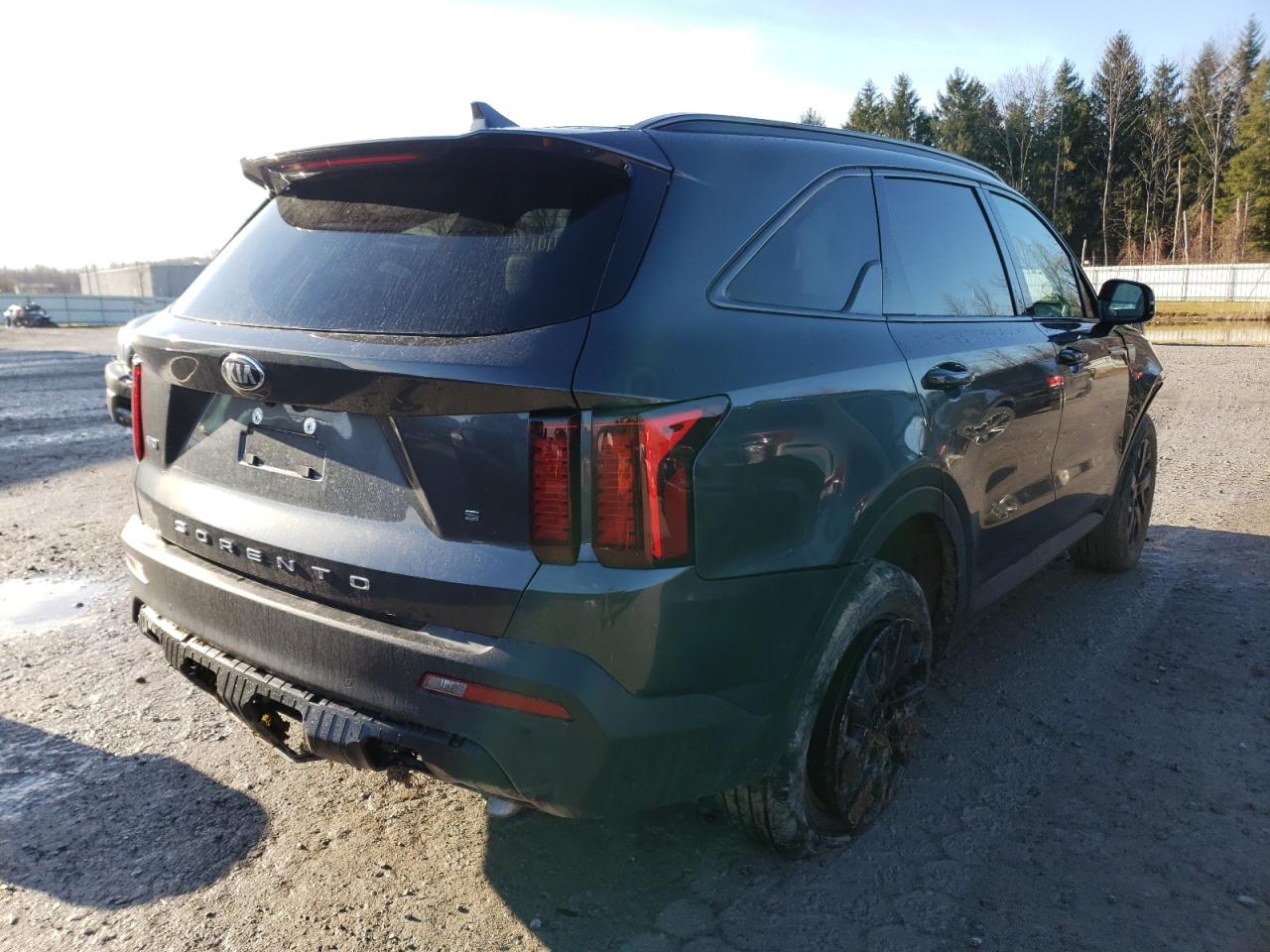 Photo 4 from auction – 2021 KIA SORENTO S with VIN 5XYRLDLC4MG074002