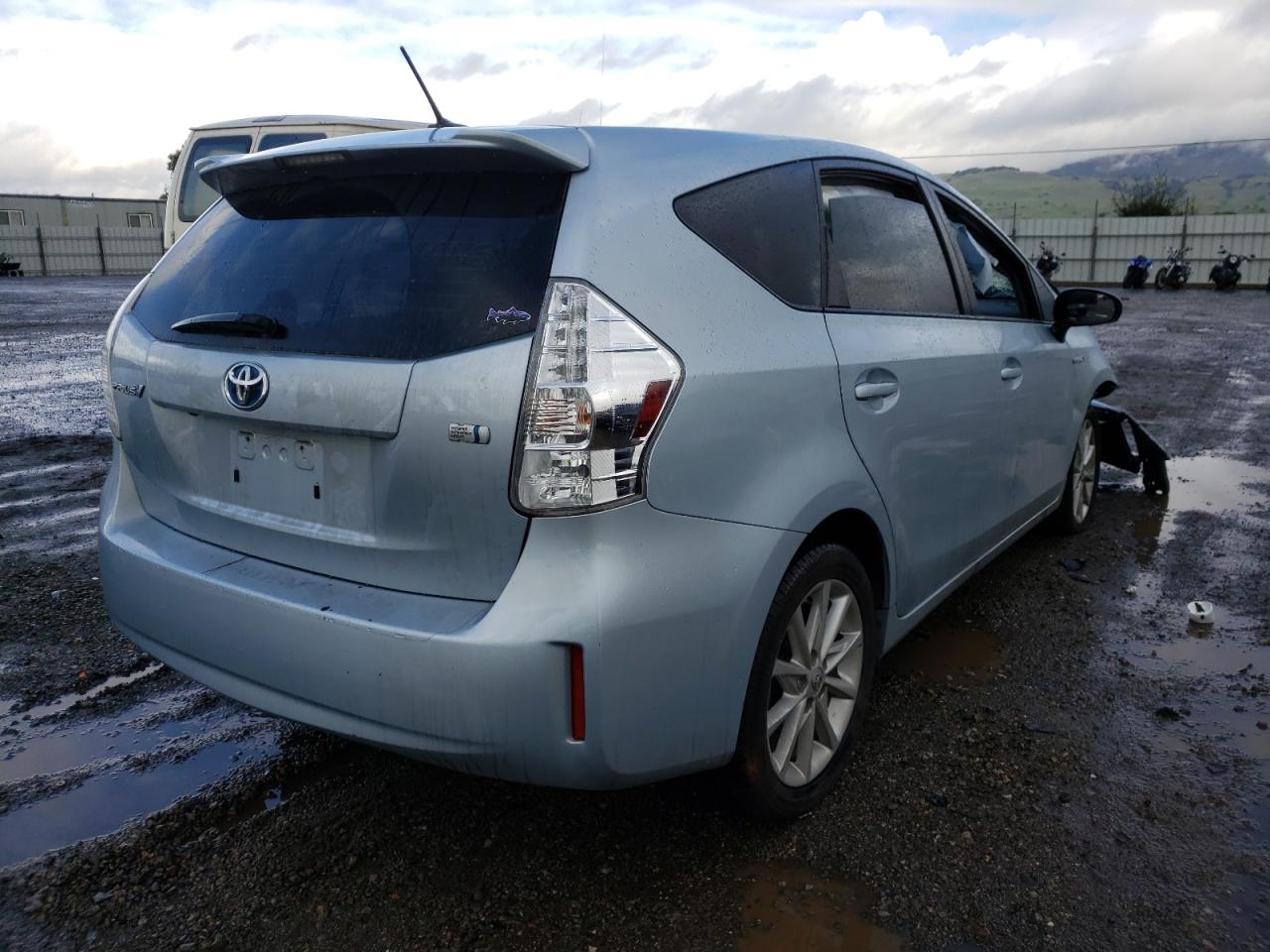 Photo 4 from auction – 2012 TOYOTA PRIUS V with VIN JTDZN3EU9C3060948