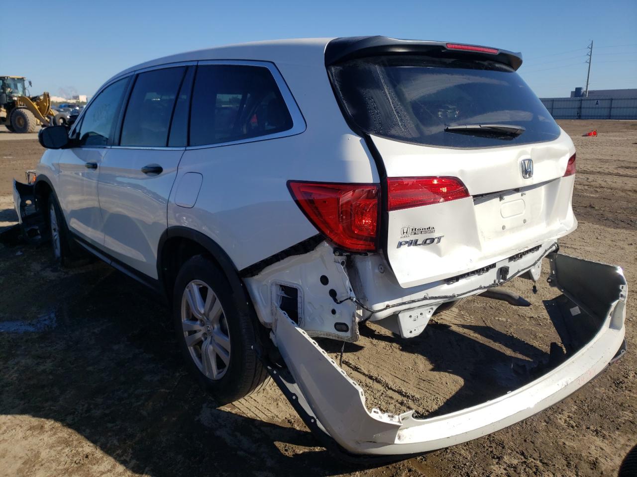 Photo 3 from auction – 2018 HONDA PILOT LX with VIN 5FNYF5H10JB031697