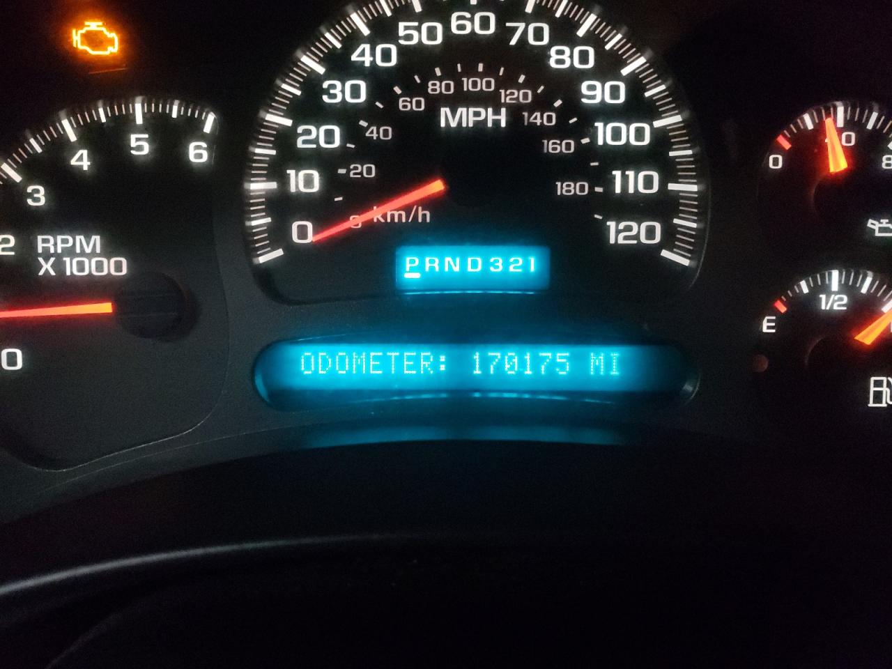 Photo 8 from auction – 2004 CHEVROLET AVALANCHE with VIN 3GNEK12T84G185484