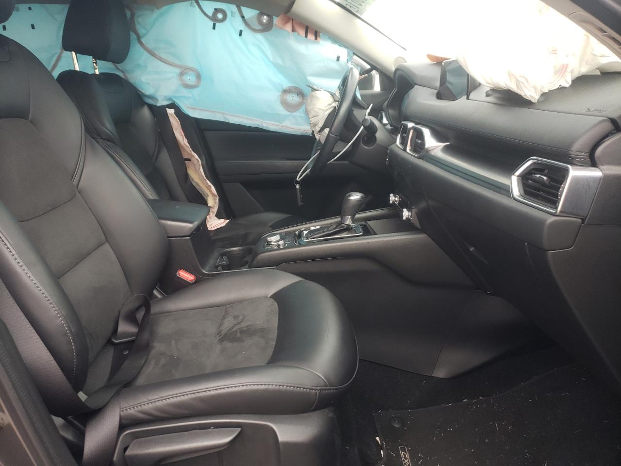 Photo 5 from auction – 2019 MAZDA CX-5 TOURI with VIN JM3KFACM7K0526079