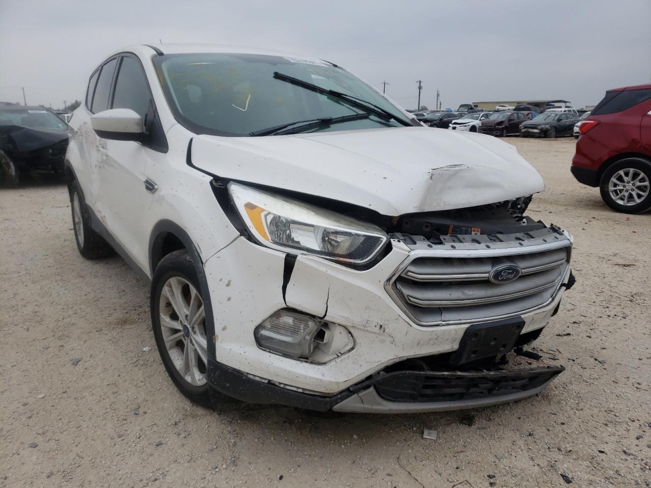 FORD ESCAPE SE 2017 with VIN 1FMCU0G95HUE07415 - Photo from auction