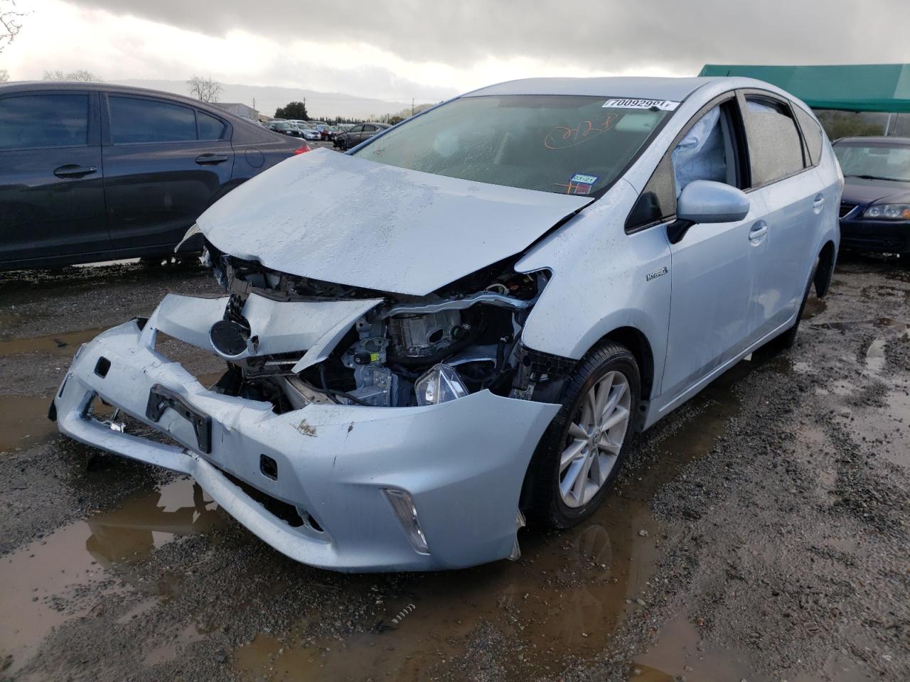 Photo 2 from auction – 2012 TOYOTA PRIUS V with VIN JTDZN3EU9C3060948
