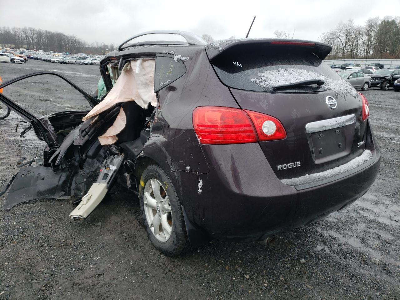 Photo 3 from auction – 2011 NISSAN ROGUE S with VIN JN8AS5MV2BW284186