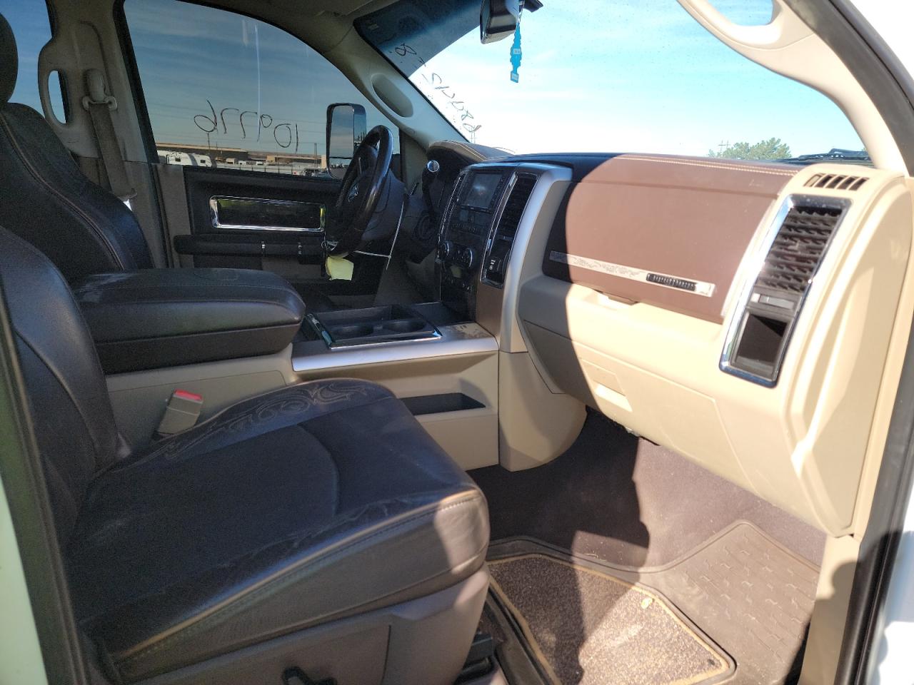 Photo 5 from auction – 2011 DODGE RAM 3500 with VIN 3D73Y4HL5BG603042