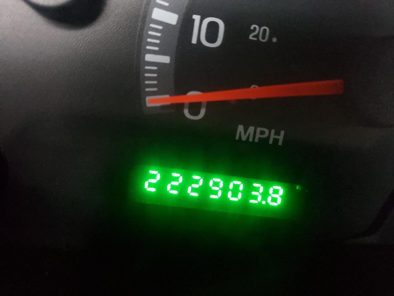 Photo 8 from auction – 2000 FORD F-150 with VIN 1FTZF172XYNB62302
