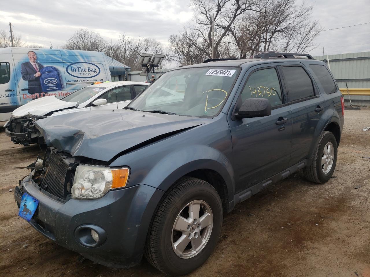 Photo 2 from auction – 2011 FORD ESCAPE XLT with VIN 1FMCU0DG4BKC42155