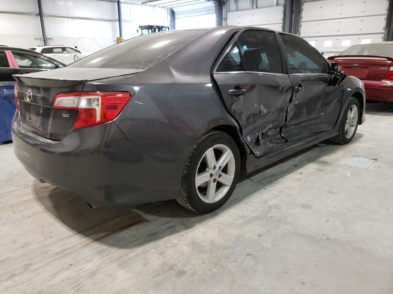 Photo 4 from auction – 2014 TOYOTA CAMRY L with VIN 4T1BF1FK2EU815219