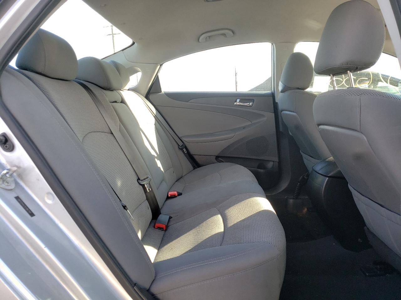 Photo 6 from auction – 2014 HYUNDAI SONATA GLS with VIN 5NPEB4AC1EH867191