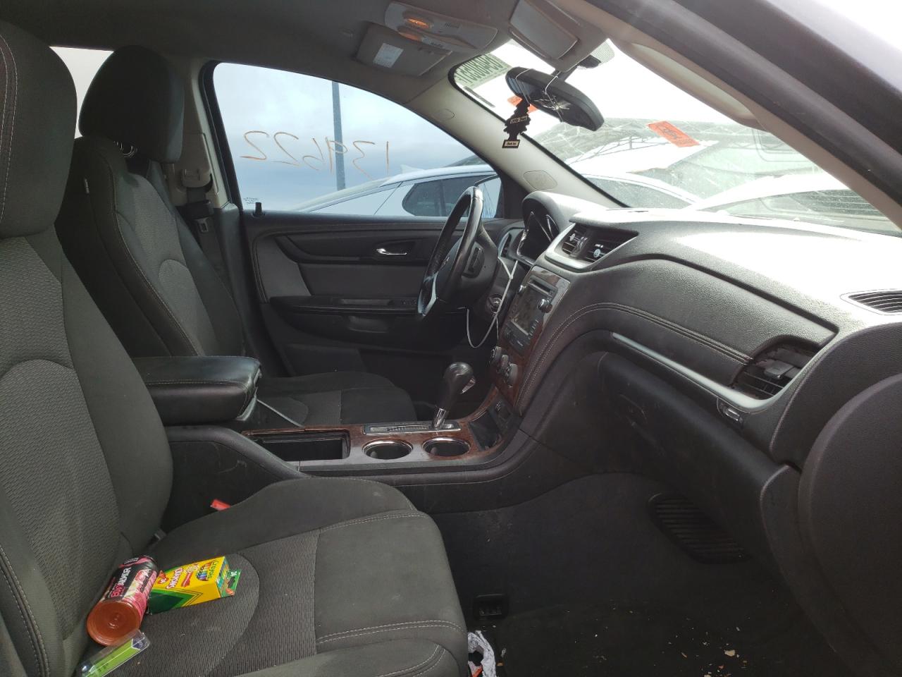 Photo 5 from auction – 2014 CHEVROLET TRAVERSE L with VIN 1GNKVGKD6EJ309824