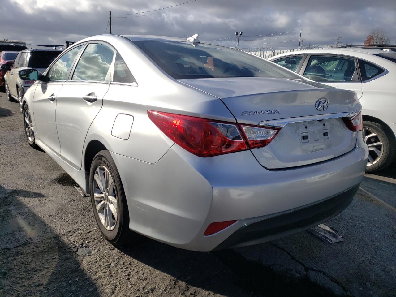 Photo 3 from auction – 2014 HYUNDAI SONATA GLS with VIN 5NPEB4AC1EH867191