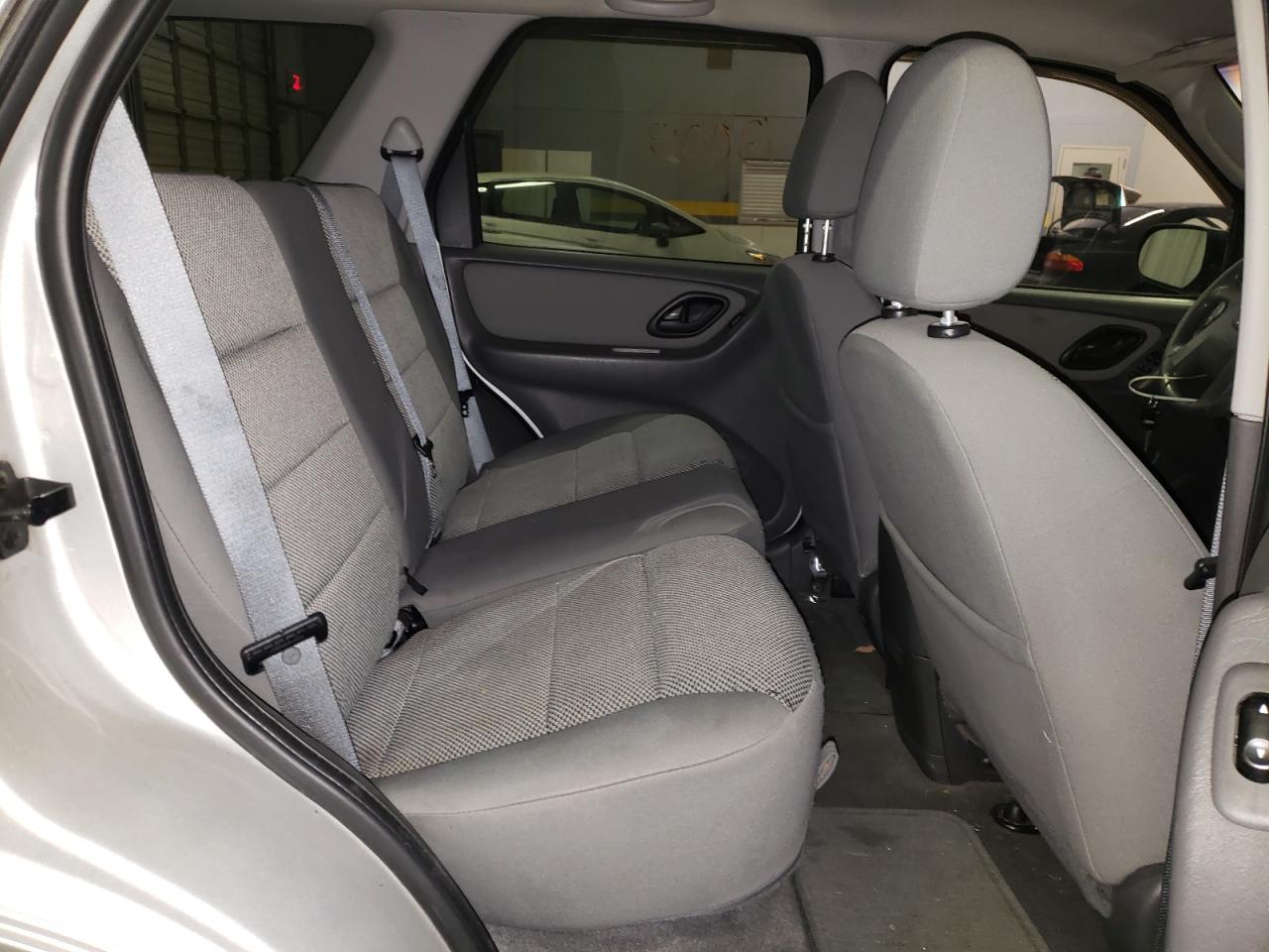 Photo 6 from auction – 2005 FORD ESCAPE XLT with VIN 1FMYU93145DA04323