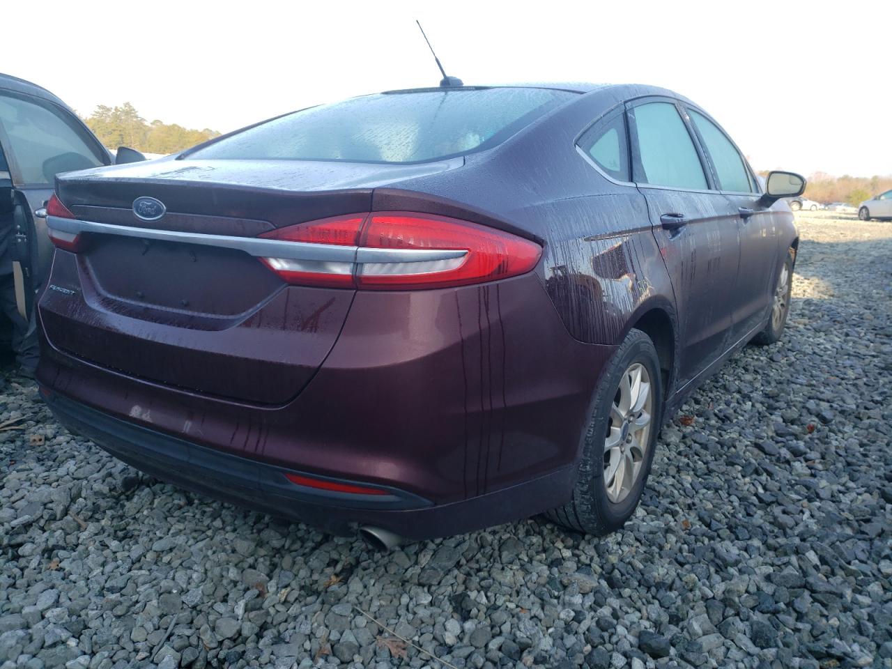 Photo 4 from auction – 2017 FORD FUSION S with VIN 3FA6P0G71HR219611