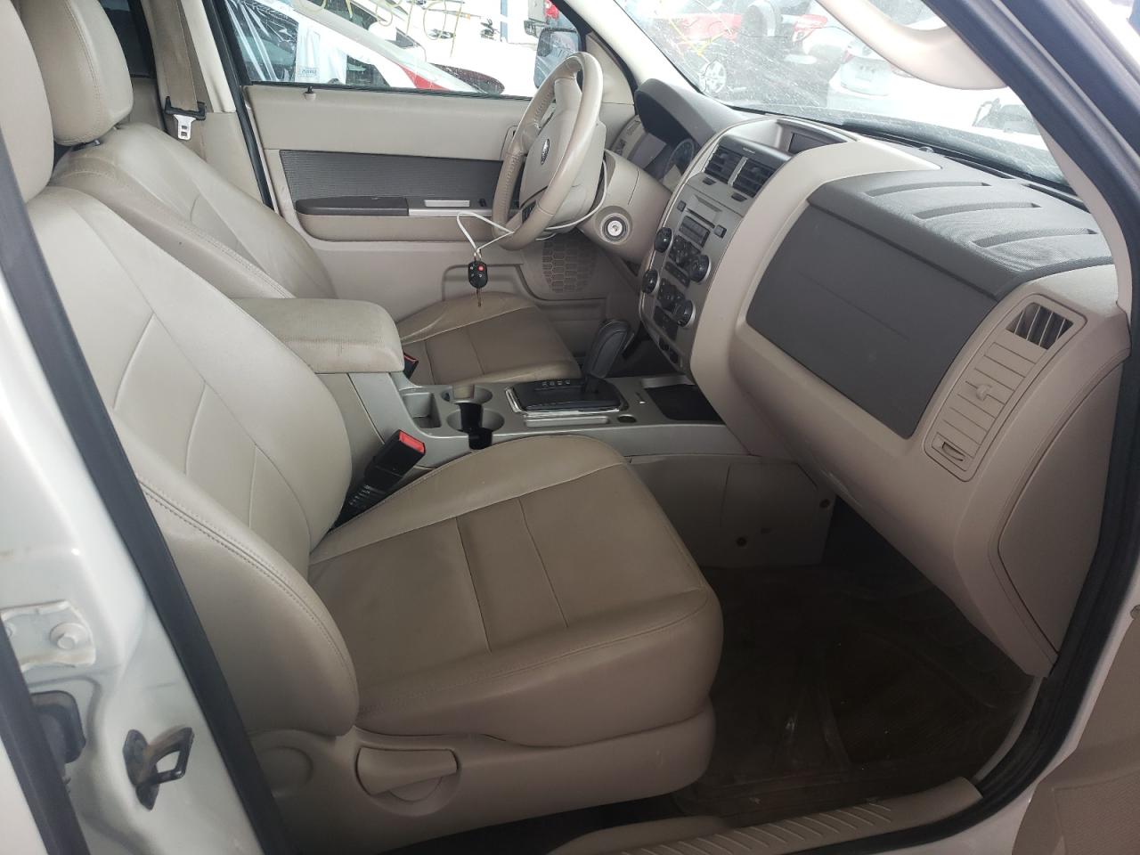 Photo 5 from auction – 2010 FORD ESCAPE XLT with VIN 1FMCU9DG0AKA63260
