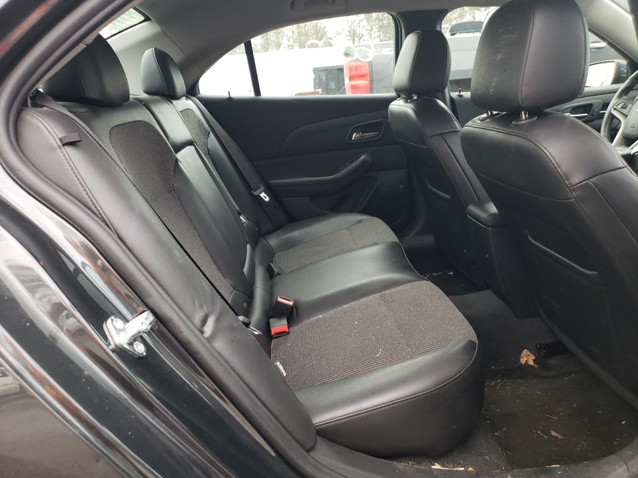Photo 6 from auction – 2015 CHEVROLET MALIBU 1LT with VIN 1G11C5SL1FF343463