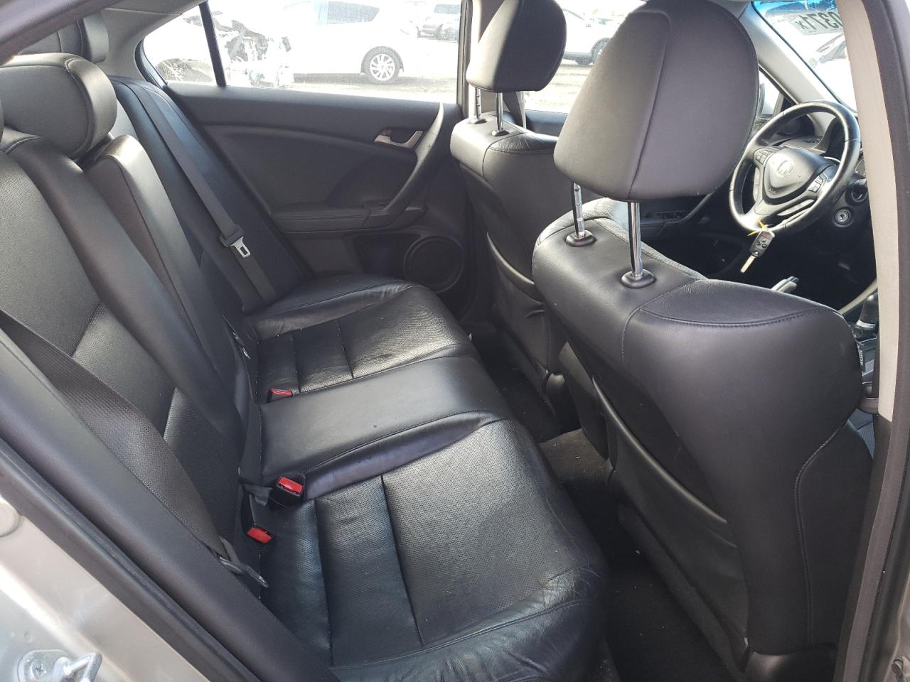 Photo 6 from auction – 2010 ACURA TSX with VIN JH4CU2F65AC030666