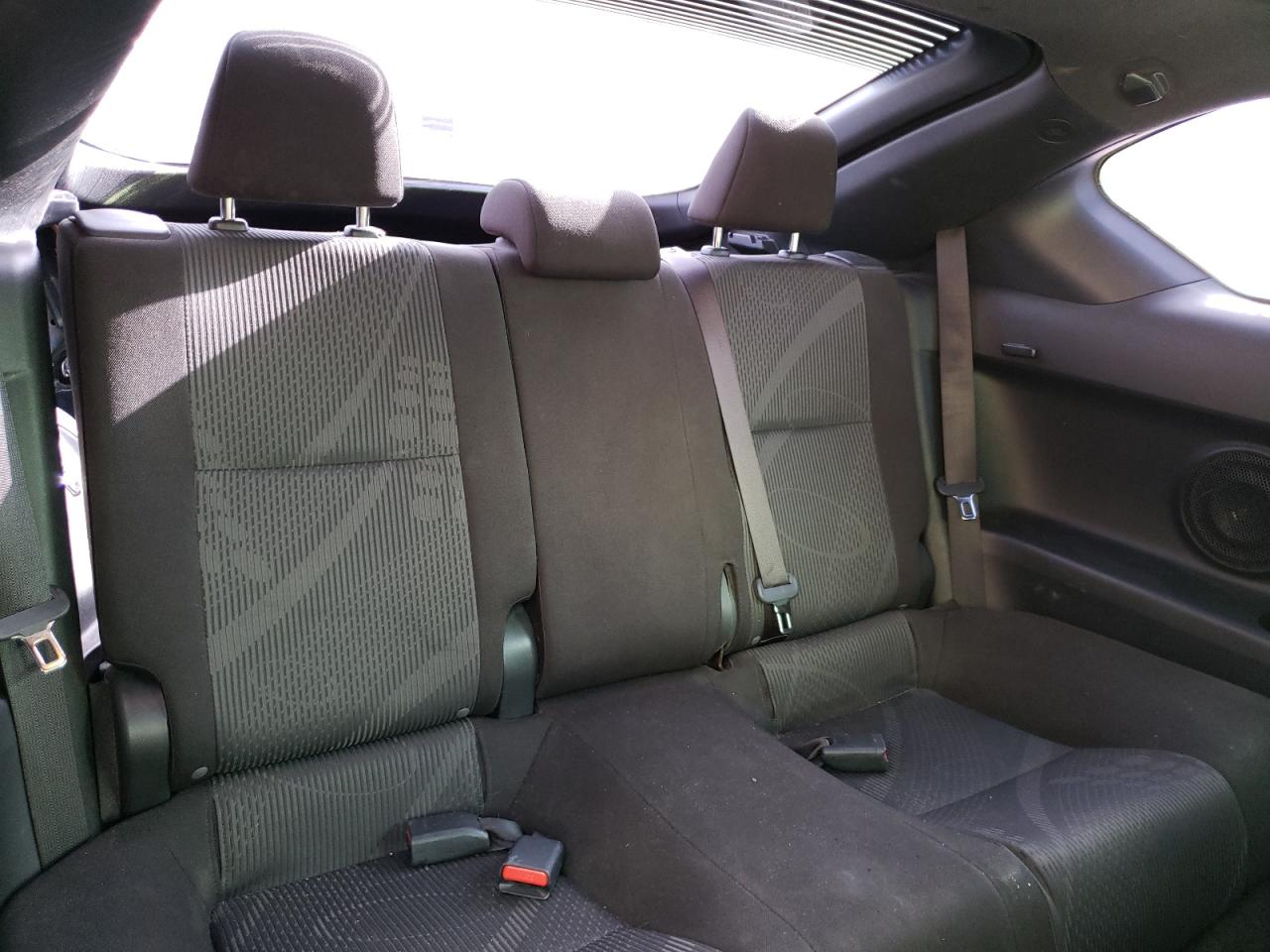 Photo 6 from auction – 2011 TOYOTA SCION TC with VIN JTKJF5C74B3009268