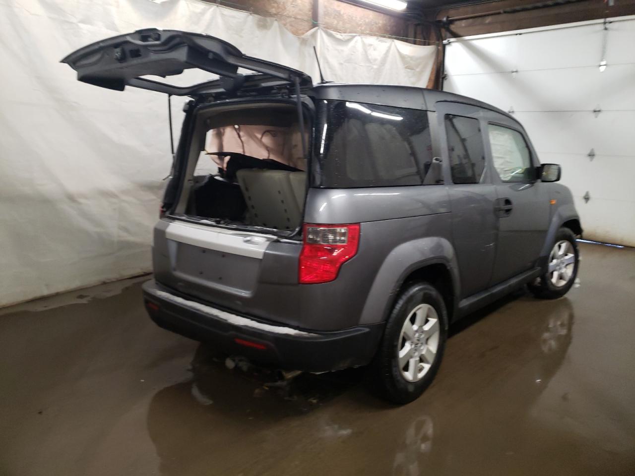 Photo 4 from auction – 2010 HONDA ELEMENT EX with VIN 5J6YH2H70AL004200
