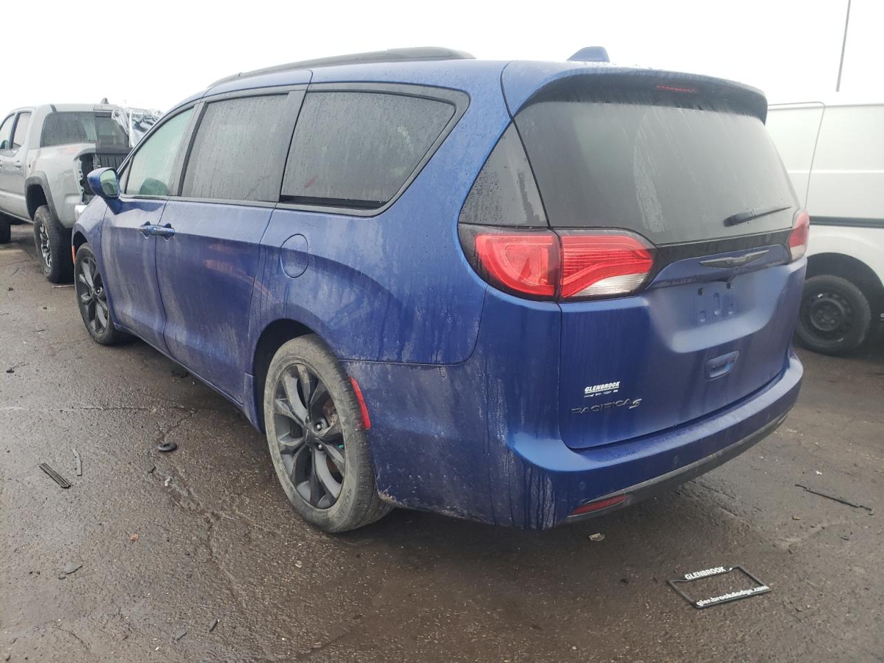 Photo 3 from auction – 2019 CHRYSLER PACIFICA T with VIN 2C4RC1EG4KR569890