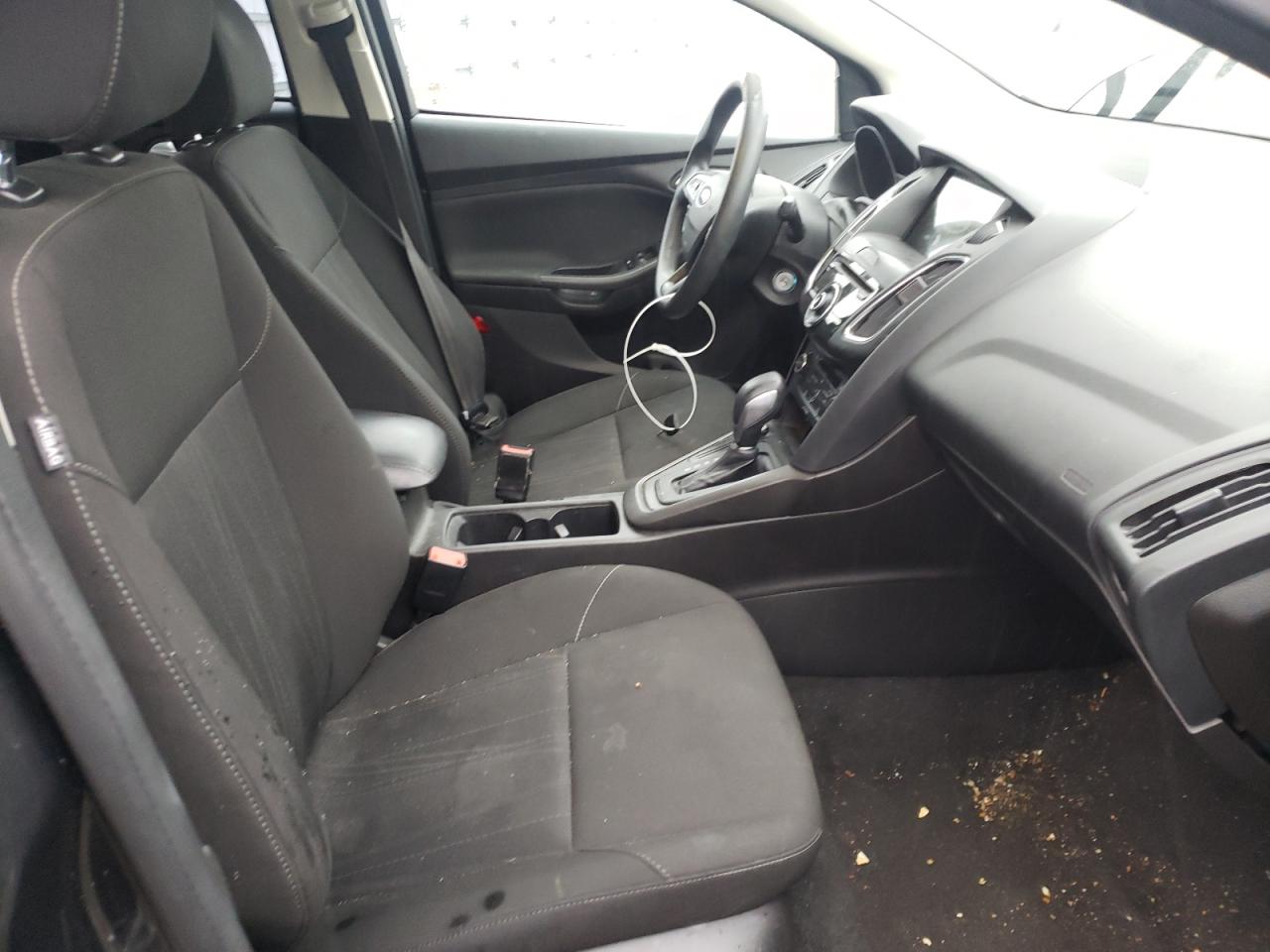 صورة رقم 5 من المزاد - 2017 FORD FOCUS SEL مع VIN 1FADP3H28HL224623