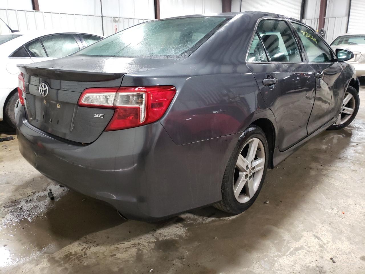 Photo 4 from auction – 2012 TOYOTA CAMRY BASE with VIN 4T1BF1FK8CU043032