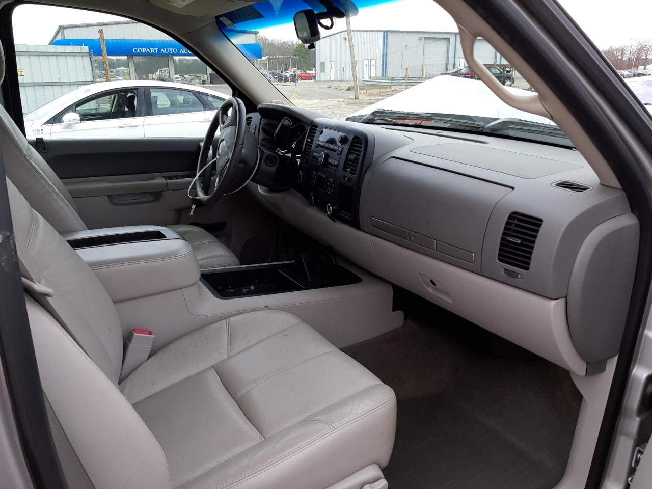 Photo 5 from auction – 2011 GMC SIERRA K15 with VIN 1GTR2VE34BZ344379