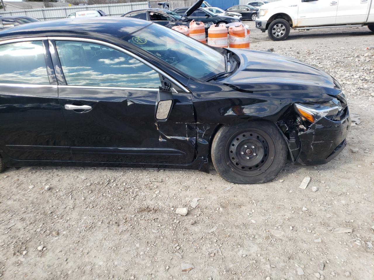 Photo 9 from auction – 2017 NISSAN ALTIMA 2.5 with VIN 1N4AL3AP8HC199596