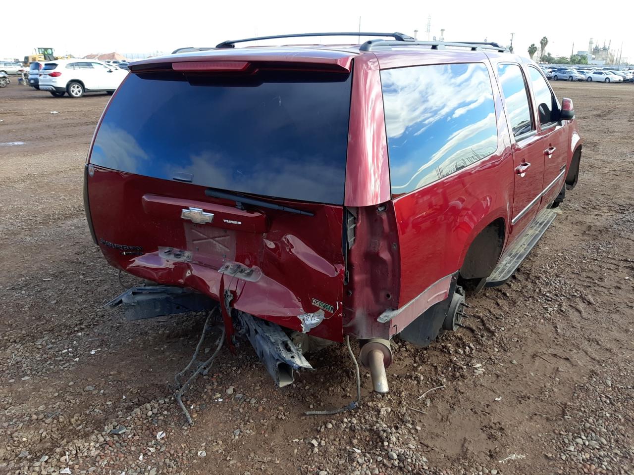 Photo 4 from auction – 2011 CHEVROLET SUBURBAN C with VIN 1GNSCJE03BR278735
