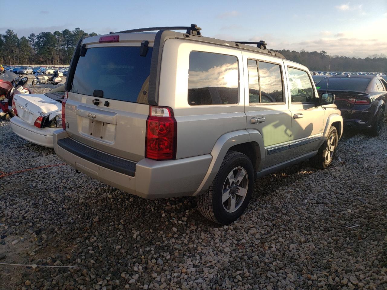 Photo 4 from auction – 2006 JEEP COMMANDER with VIN 1J8HH48K96C367178