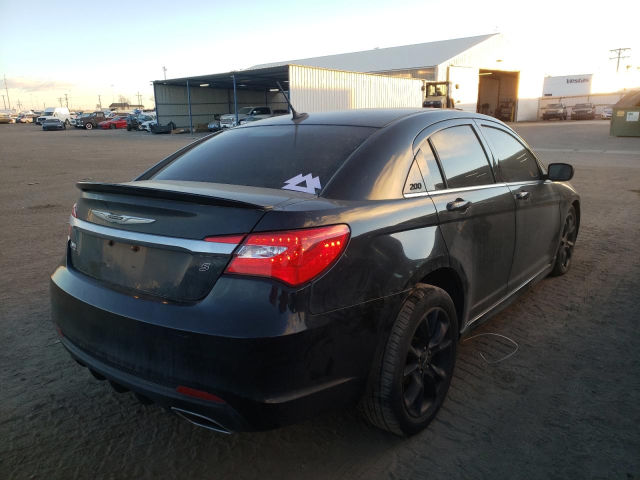 Photo 4 from auction – 2014 CHRYSLER 200 LIMITE with VIN 1C3CCBCG4EN177173