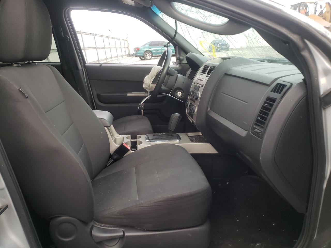 Photo 5 from auction – 2011 FORD ESCAPE XLT with VIN 1FMCU9D76BKC05418