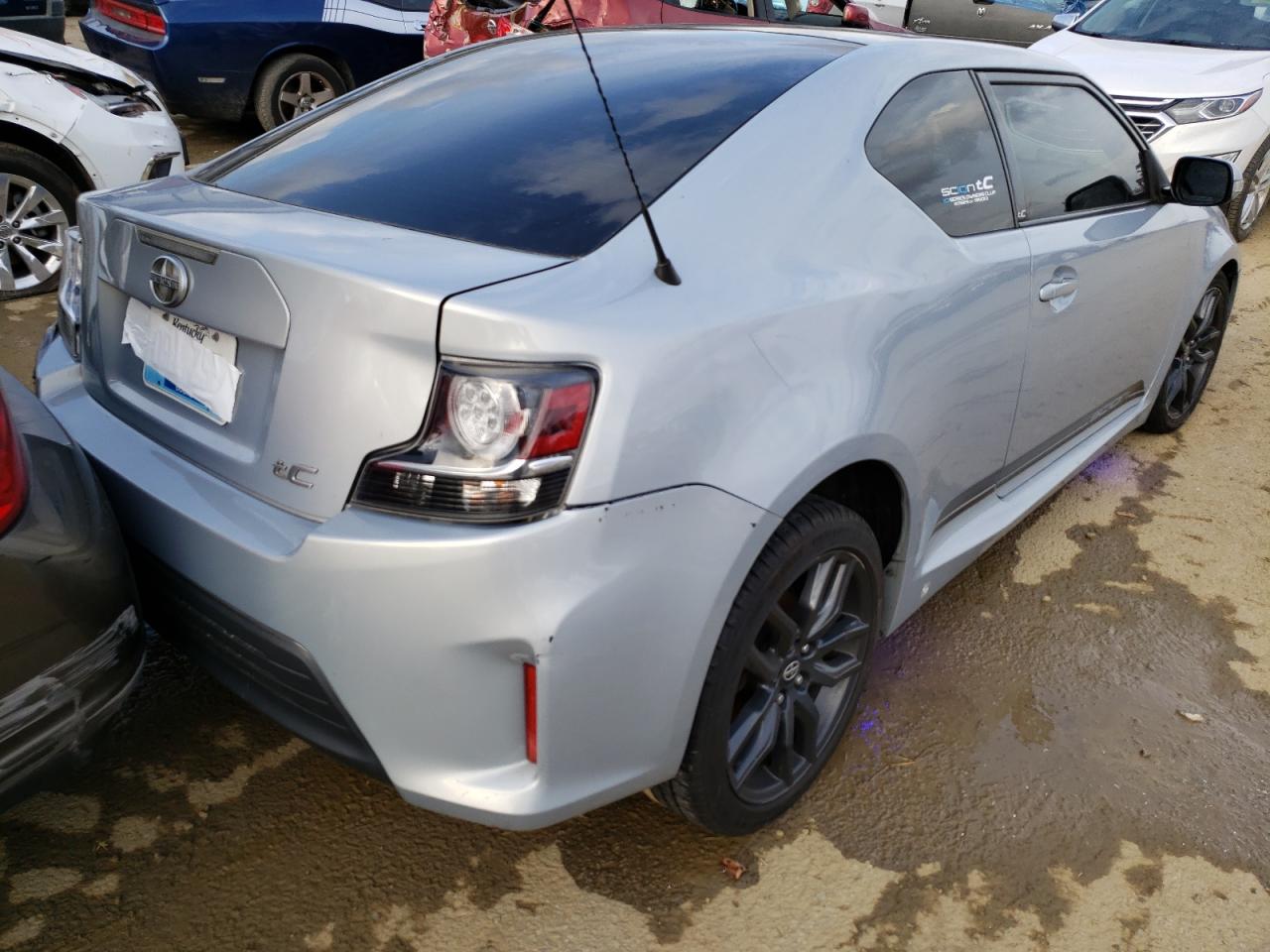 Photo 4 from auction – 2014 TOYOTA SCION TC with VIN JTKJF5C77E3066620