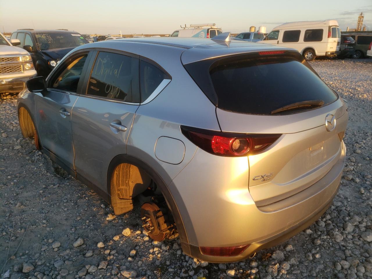 Photo 3 from auction – 2018 MAZDA CX-5 TOURI with VIN JM3KFBCM8J0359395