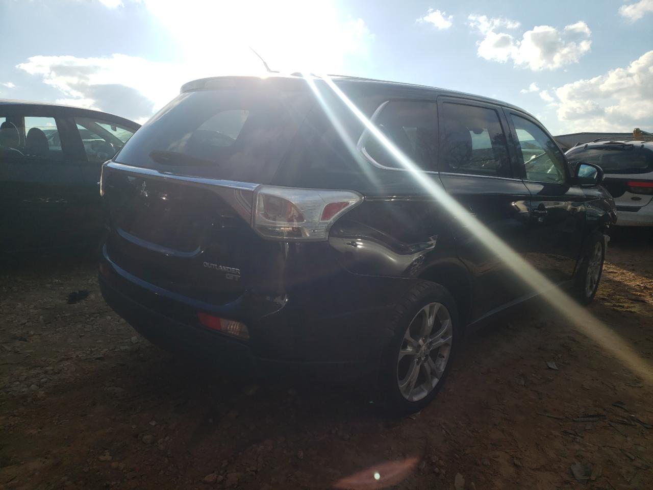Photo 4 from auction – 2014 MITSUBISHI OUTLANDER with VIN JA4JZ4AX4EZ000724