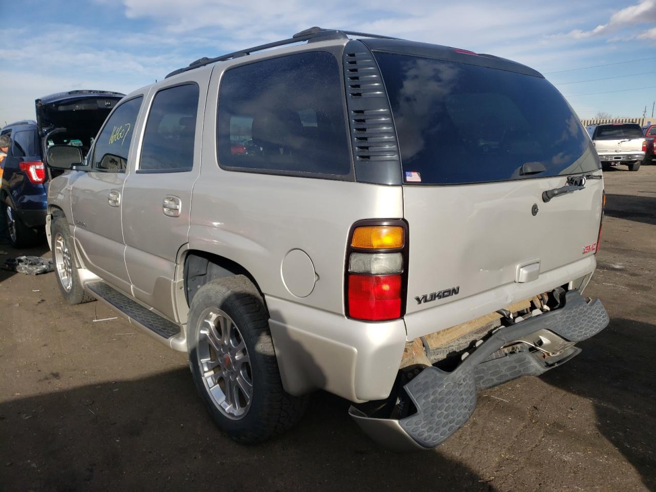 Photo 3 from auction – 2005 GMC YUKON DENA with VIN 1GKEK63U65J247630