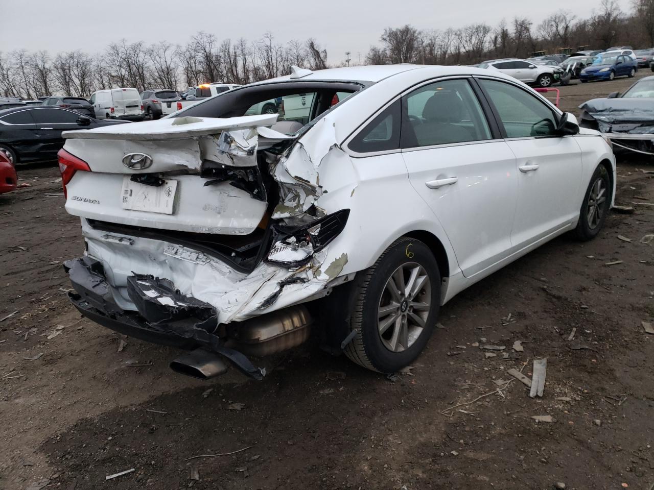 Photo 4 from auction – 2016 HYUNDAI SONATA SE with VIN 5NPE24AF5GH319451