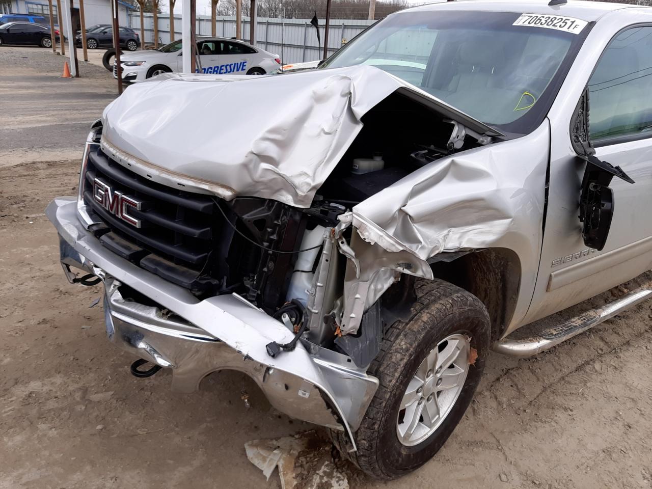 Photo 9 from auction – 2011 GMC SIERRA K15 with VIN 1GTR2VE34BZ344379