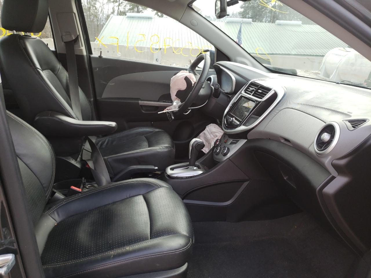 Photo 5 from auction – 2019 CHEVROLET SONIC PREM with VIN 1G1JF5SB7K4123586
