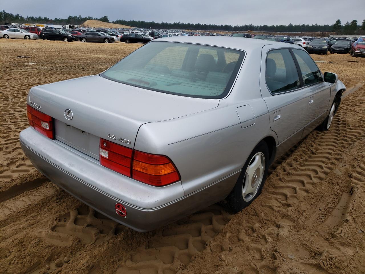 Photo 4 from auction – 1999 LEXUS LS 400 with VIN JT8BH28F1X0161570