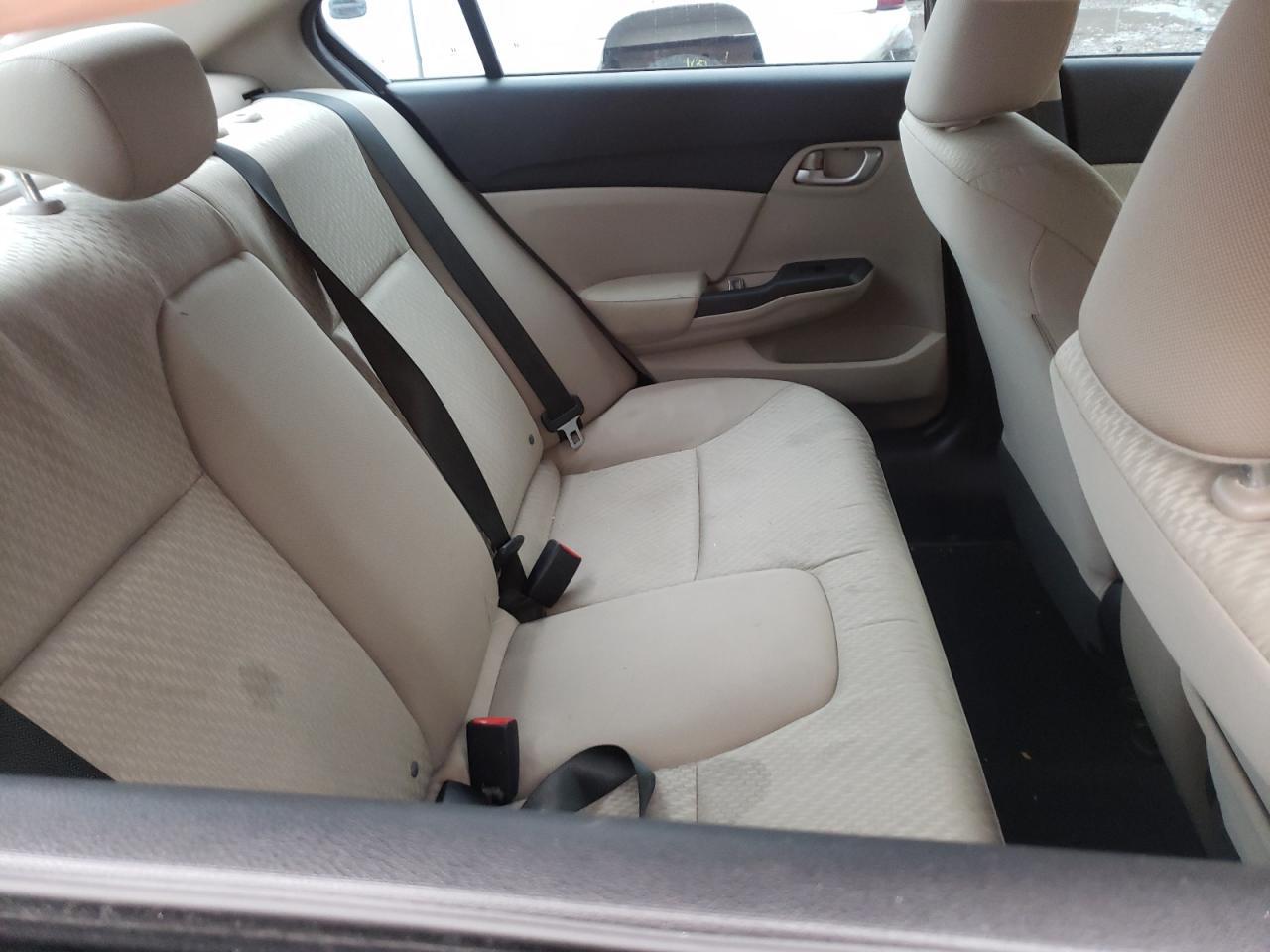 Photo 6 from auction – 2015 HONDA CIVIC LX with VIN 2HGFB2F51FH520264