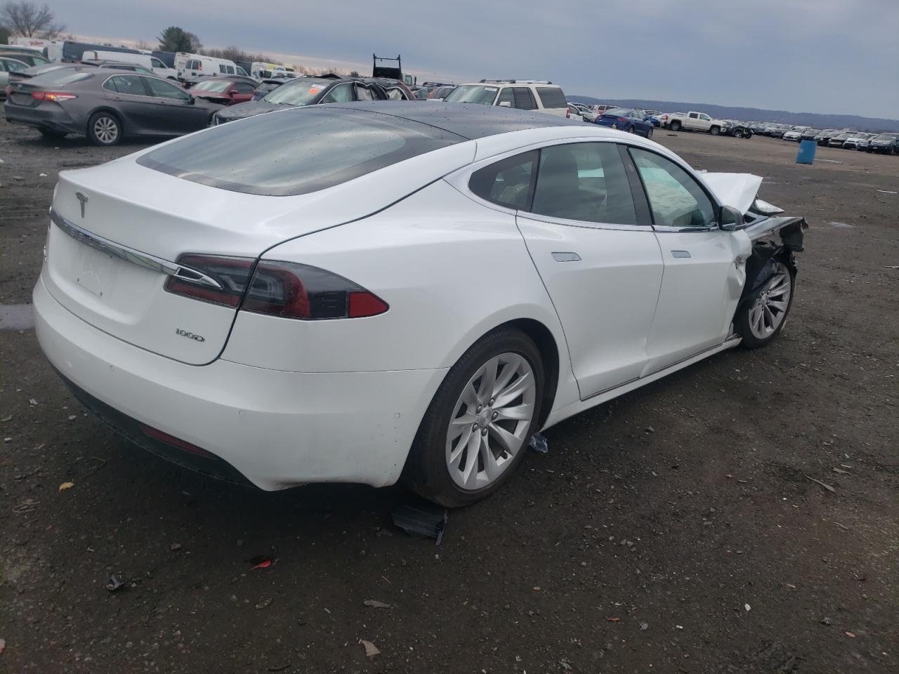 Photo 4 from auction – 2018 TESLA MODEL S with VIN 5YJSA1E22JF265527