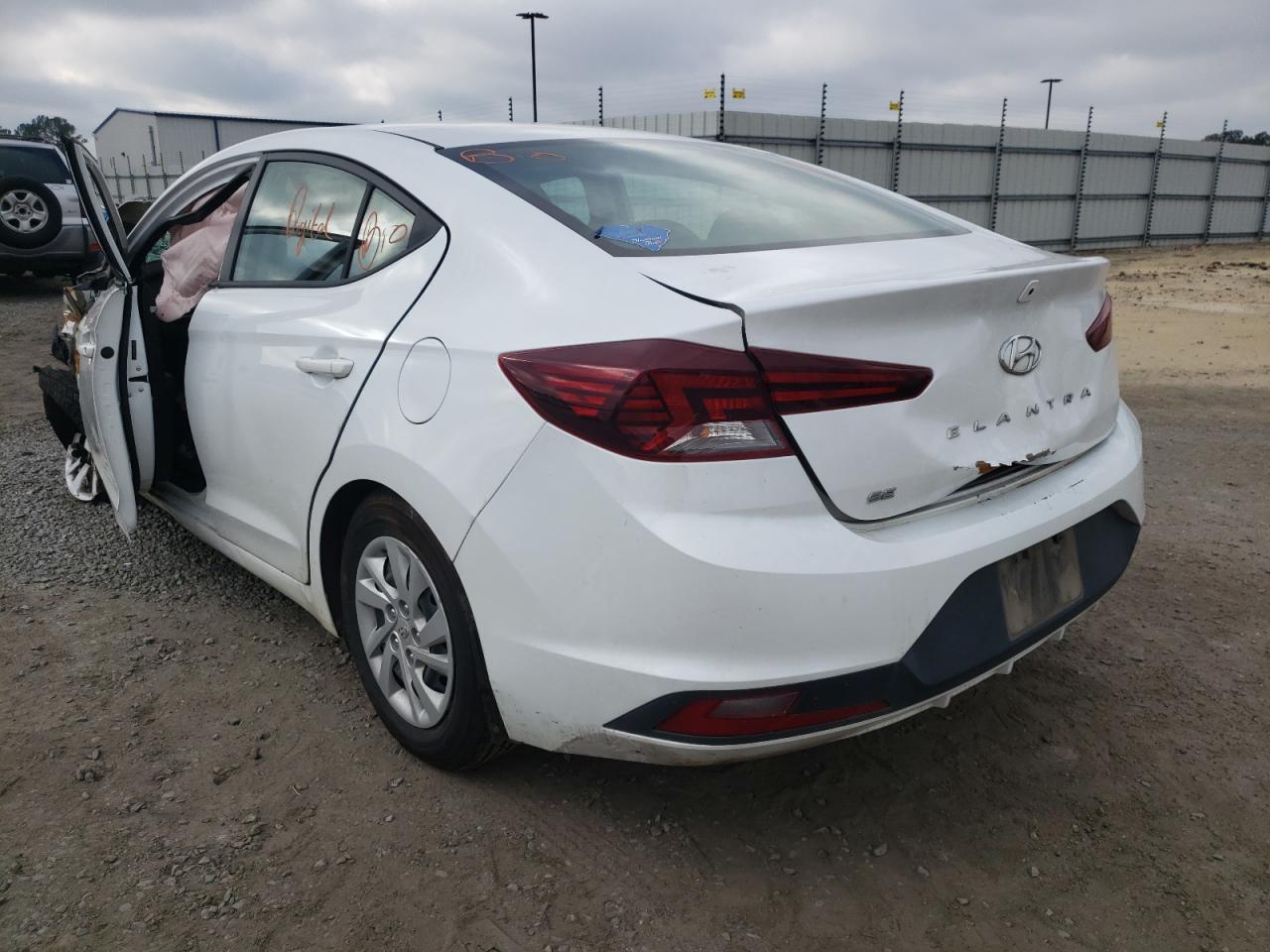 Photo 3 from auction – 2019 HYUNDAI ELANTRA SE with VIN 5NPD74LF3KH423732