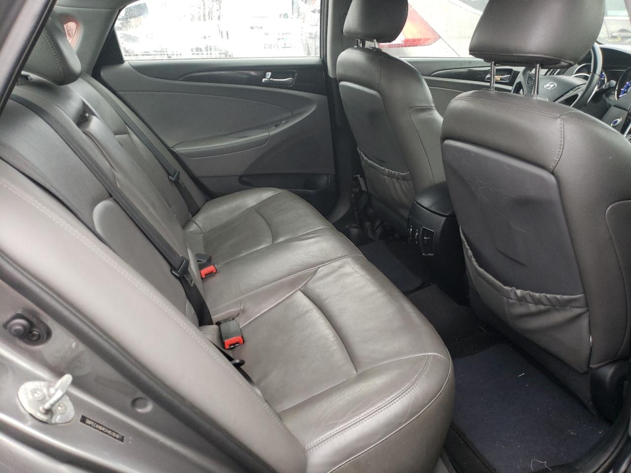 Photo 6 from auction – 2012 HYUNDAI SONATA SE with VIN 5NPEC4AB4CH457616