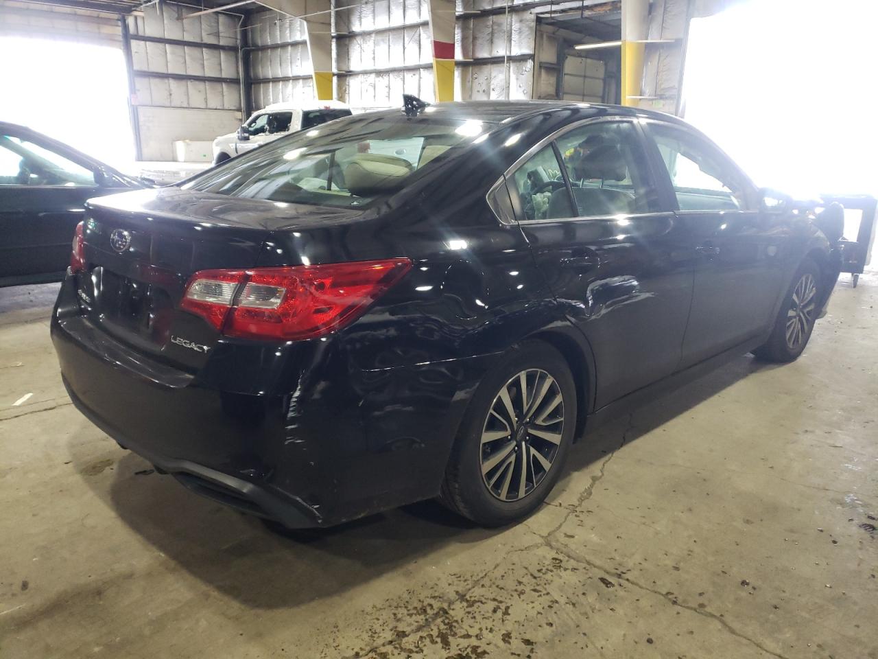 Photo 4 from auction – 2018 SUBARU LEGACY 2.5 with VIN 4S3BNAC66J3033147