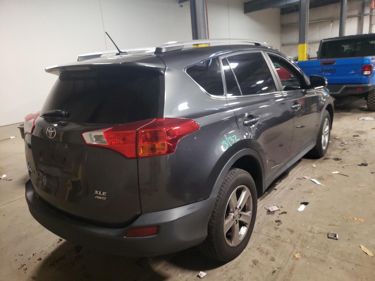 Photo 4 from auction – 2013 TOYOTA RAV4 XLE with VIN 2T3RFREV2DW097962