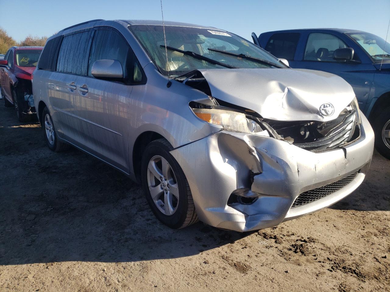 TOYOTA SIENNA LE 2012 with VIN 5TDKK3DCXCS193980 - Photo from auction