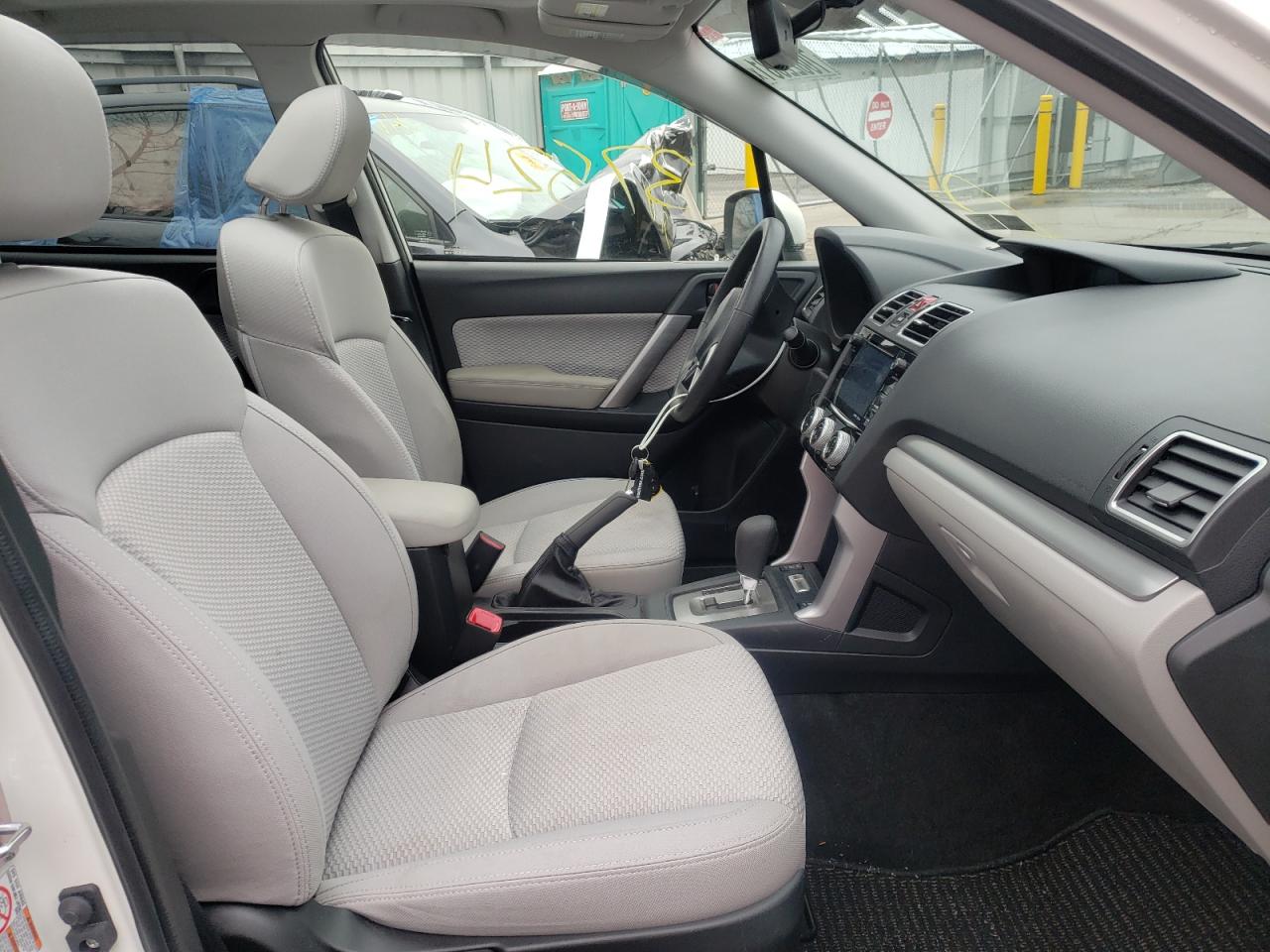 Photo 5 from auction – 2017 SUBARU FORESTER 2 with VIN JF2SJAEC7HH404636