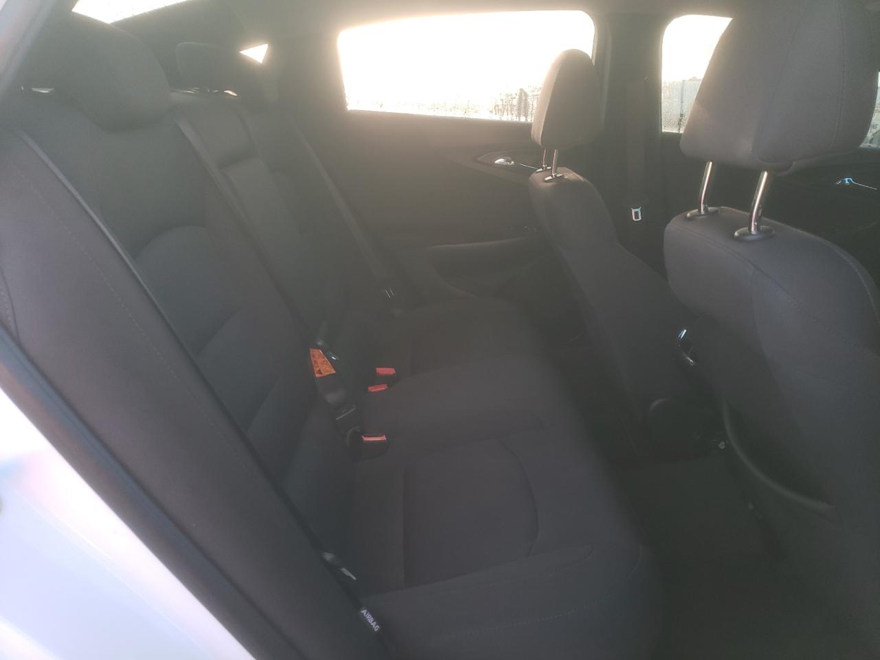 Photo 6 from auction – 2018 CHEVROLET MALIBU LT with VIN 1G1ZD5ST9JF144248