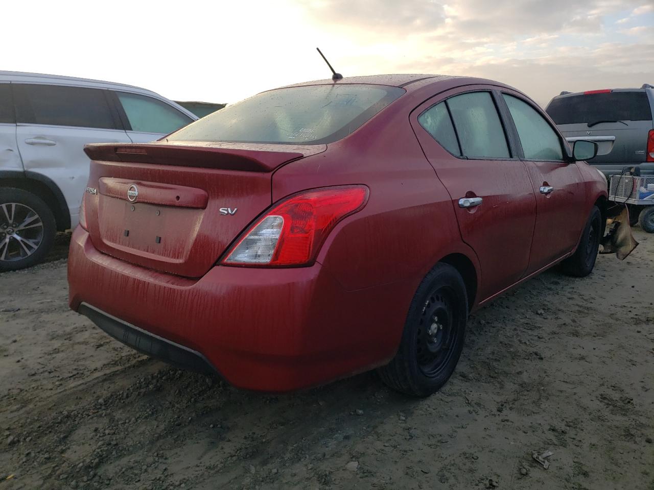 Photo 4 from auction – 2018 NISSAN VERSA with VIN 3N1CN7AP5JL808712