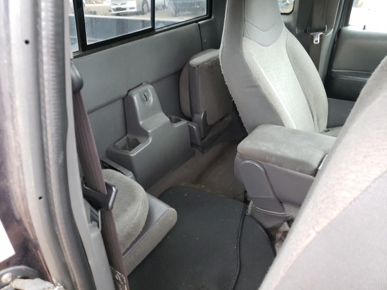 Photo 6 from auction – 2002 FORD RANGER SUP with VIN 1FTYR44U92PA83631